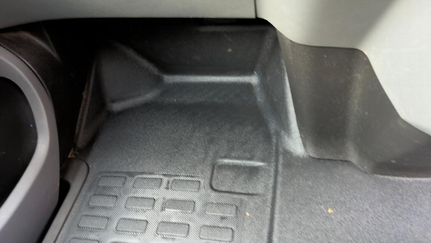 Vauxhall Vivaro — photo 8